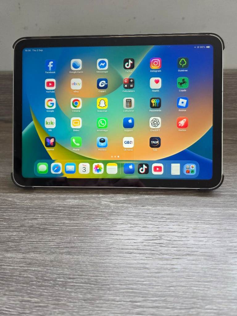 TOP SPEC APPLE IPAD COST £579 WHEN NEW 5G CELLULAR 256GB 