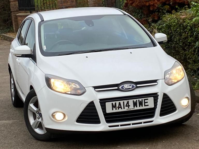 2014 Ford Focus 1.0 EcoBoost Zetec Navigator 5dr HATCHBACK PETROL Manual