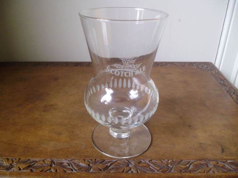 1980'S DOUGLAS SCOTCH ALE THISTLE SHAPED GLASS FROM BELGIUM 