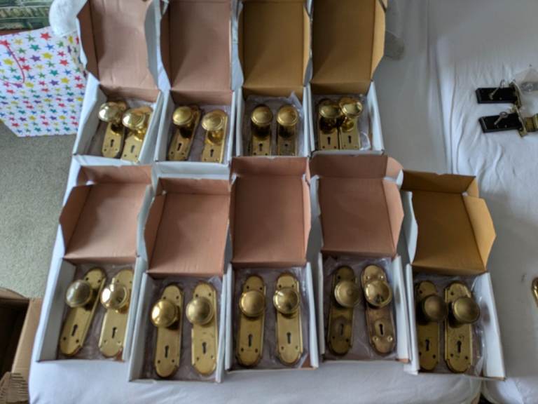 Brass internal door knob & plate sets. UN-SPRUNG. Job lot
