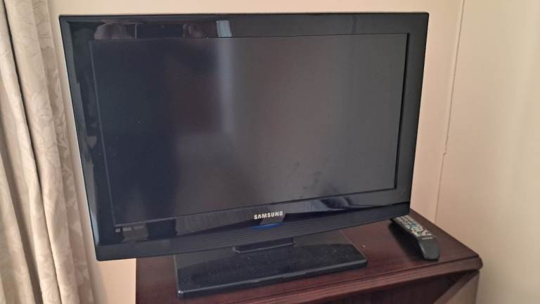 Samsung 26 inch flat screen tv