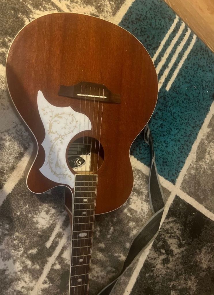 Lindo LDG-FEE Electro-acoustic guitar