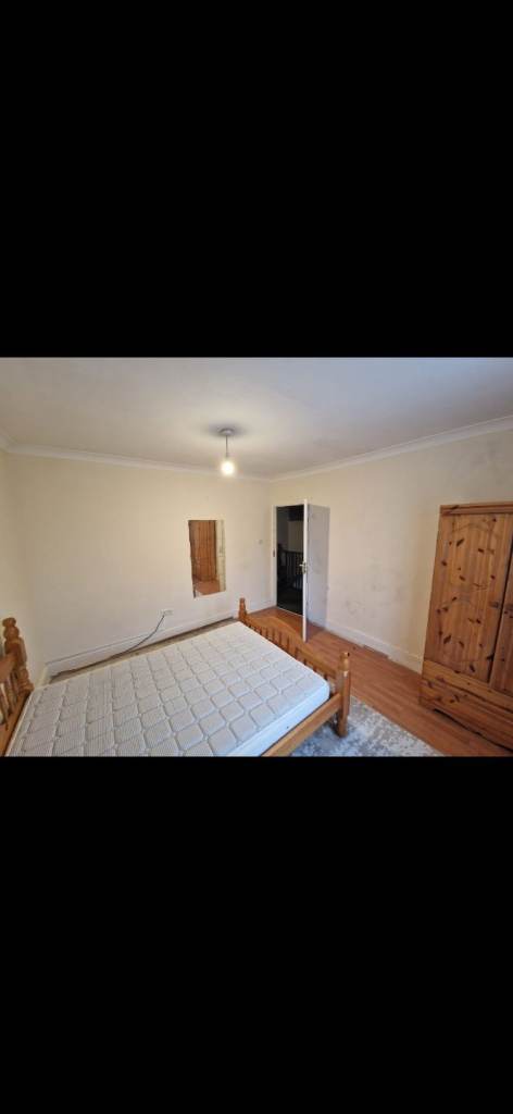 Double Room for Rent off Ilford Lane 