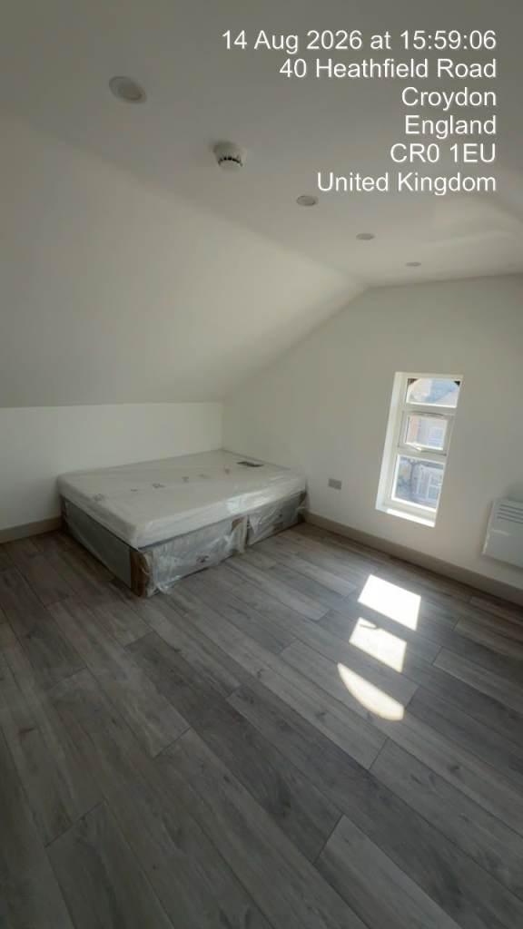 SPACIOUS DOUBLE EN-SUITE ROOMS AVAILABLE