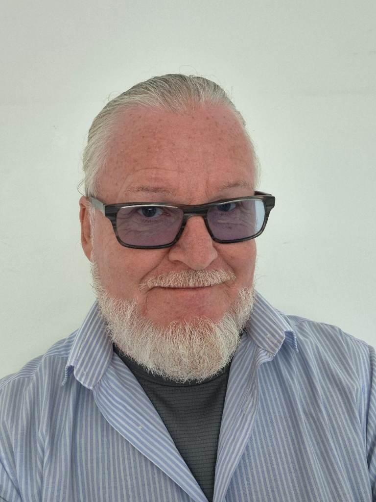 Respectable Mature Gentleman Seeks A Long-term Rental. 