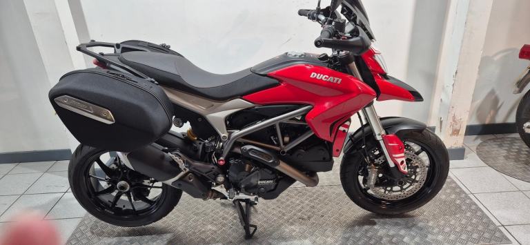 Ducati Hyperstrada 821 Tourer