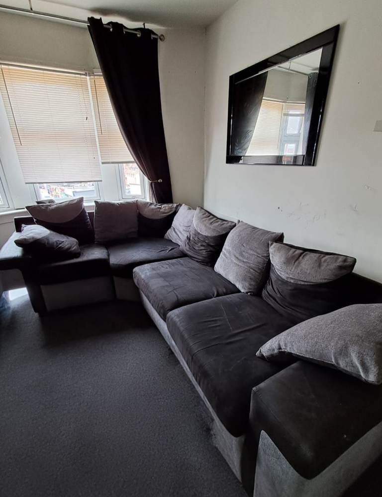 Large corner sofa for sale – £60