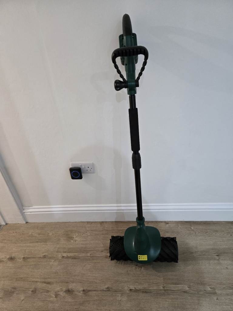 Artificial Grass Cordless Rotary Brusher (Artificial Grass Maintenance)
