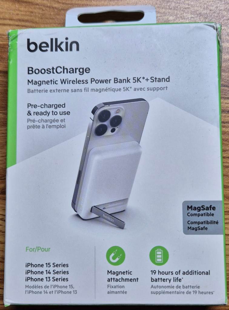 Belkin BoostCharge Magnetic Wireless Power Bank 5K + Stand 5k + Stand, White