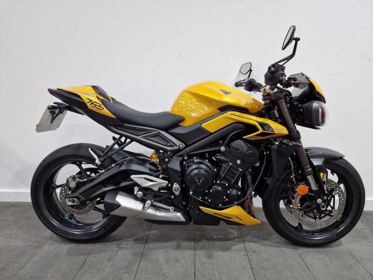 2023 Triumph Street Triple RS 765, Heated Grips, Rad Guard, Quickshifter, Cruise