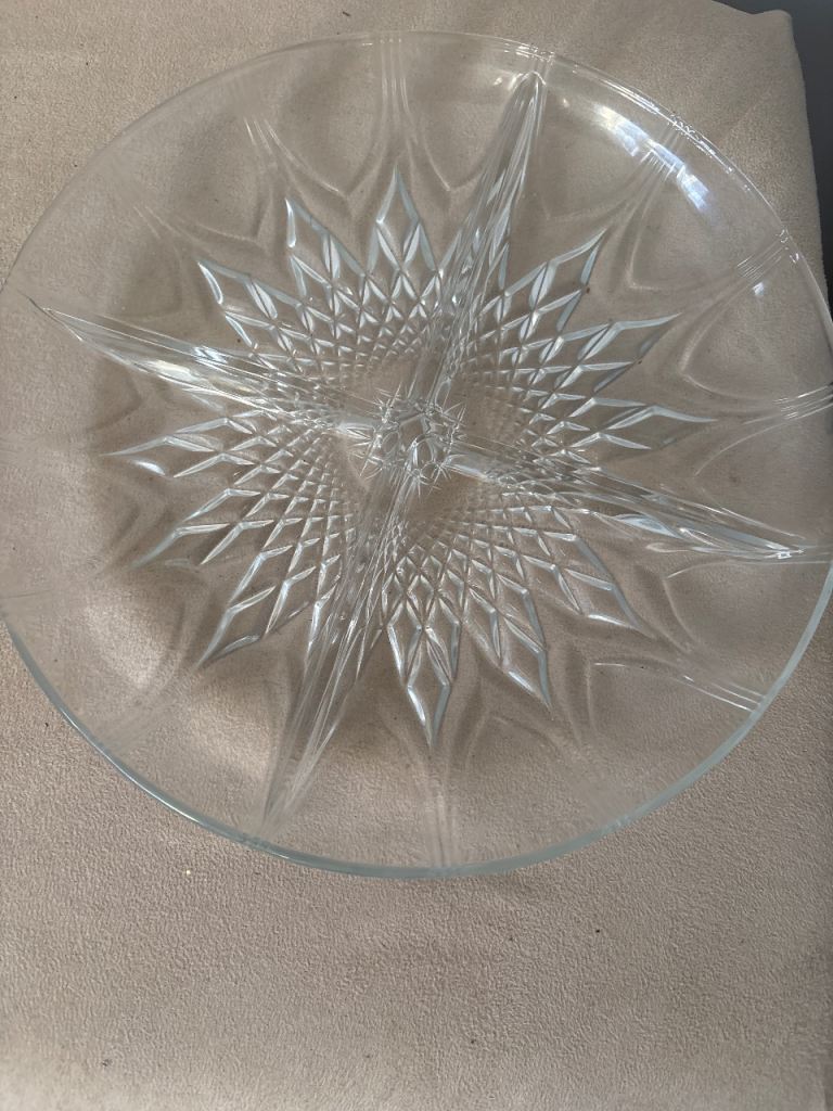 Glass serving plate 