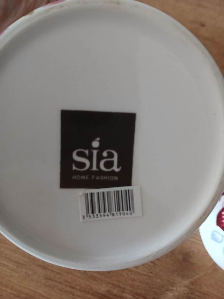 Sugar and milk jug 