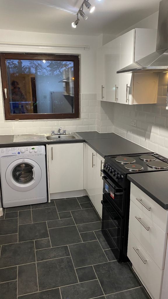 1 Bed Unfurnished Flat to Rent
