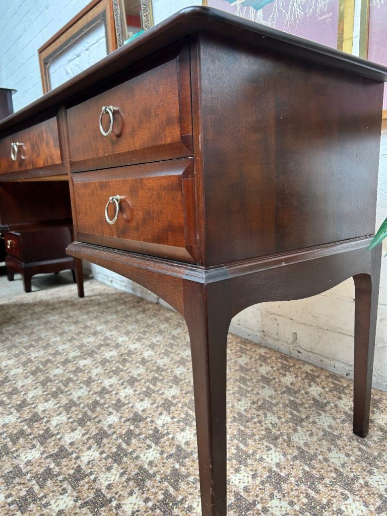 Stag Mahogany Dressing Table with Mirror and Stool