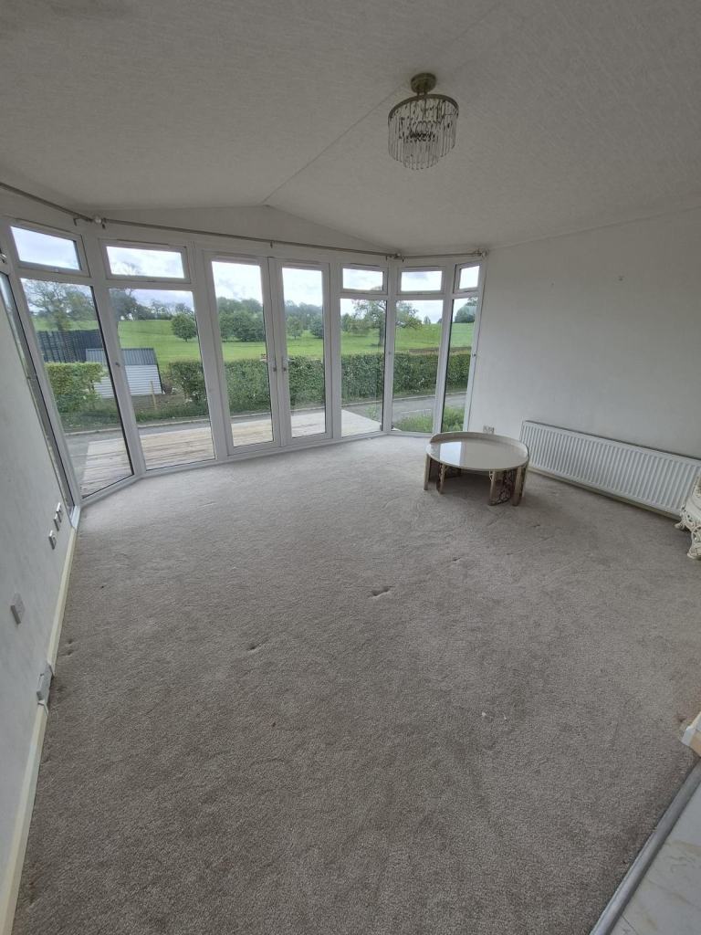 STATELY CABIN LODGE 42X14.5 • 2 BED • OFF SITE SALE