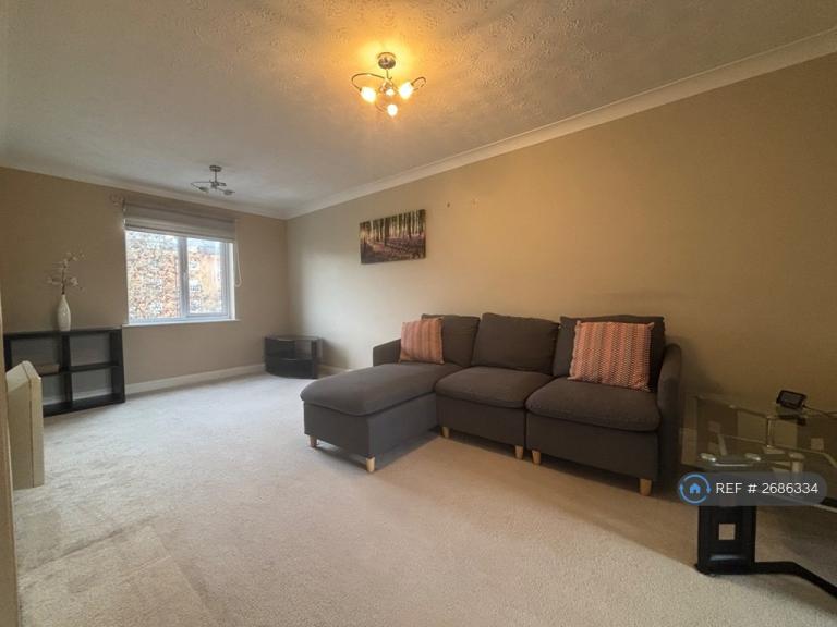 2 bedroom flat in Greys Court, Reading, RG1 (2 bed) (#2686334)