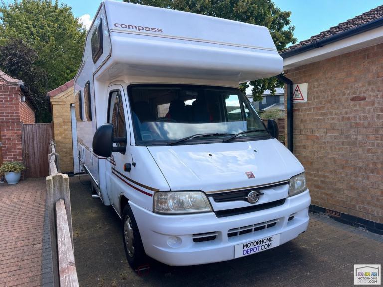 Compass Avantguarde 400- 2 berth - 3 belts - end lounge - motorhome for sale 