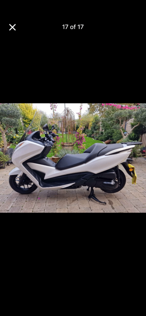 Honda Forza 300