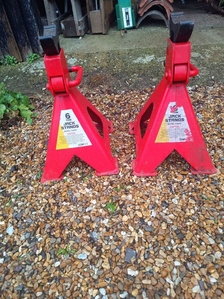 PAIR OF HEAVY DUTY 6 TON CAR JACK STANDS  - RATCHET STYLE