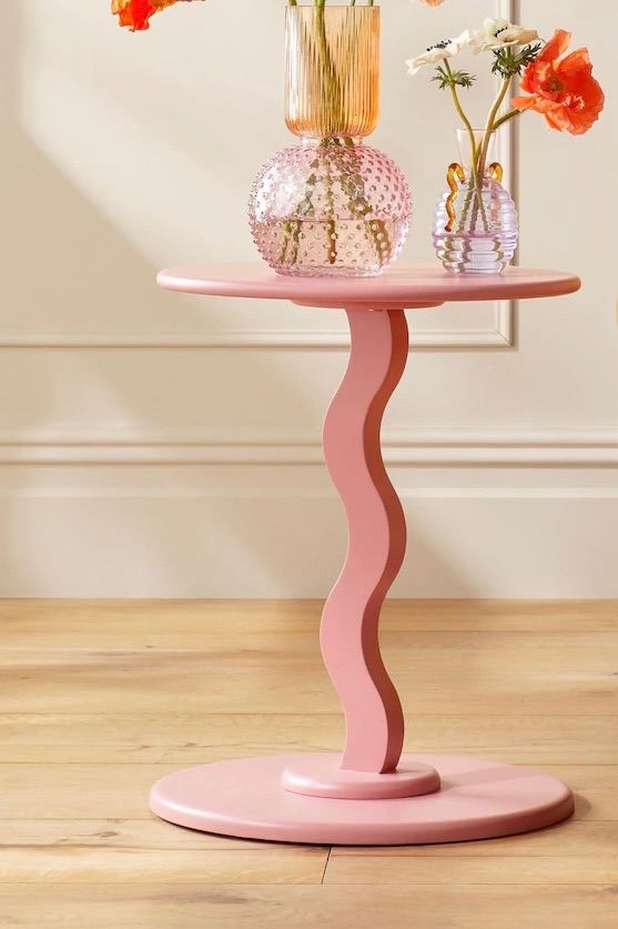 Pink wiggle table