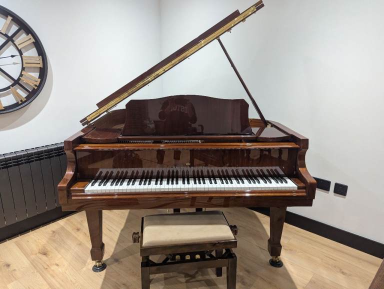 Beautiful Wooden Baby Grand Piano Made In Germany Excellent Condition