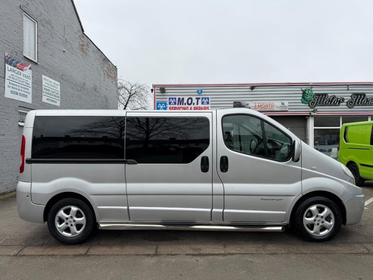 Renault Trafic 2.9T 2.0 LL29DCI 115 Automatic 9 Seat LWB Sport Minibus 2012/62