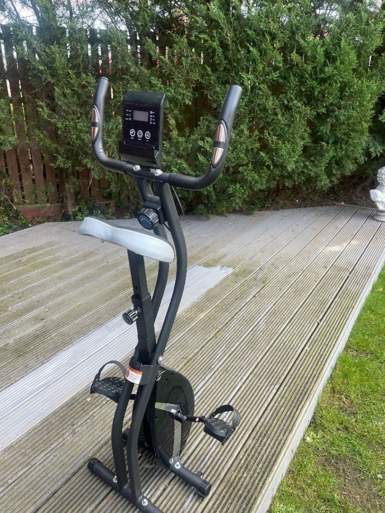 Foldable exercise bike