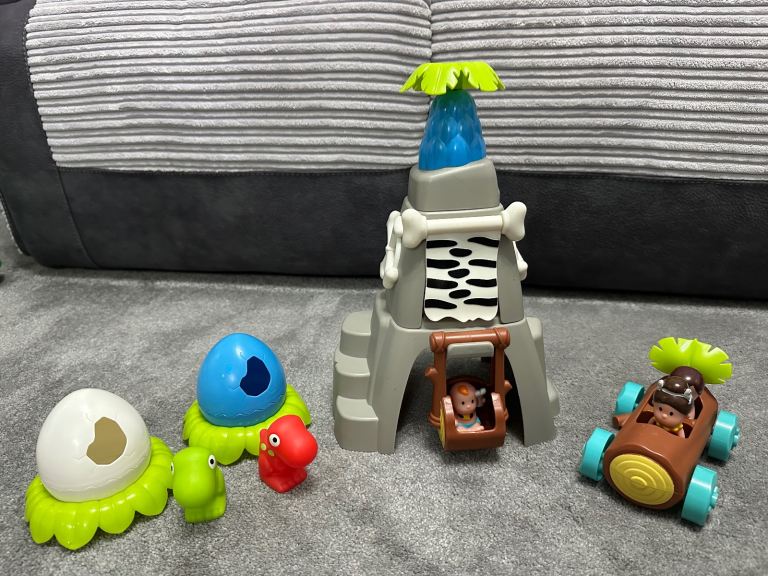 Happyland prehistoric set