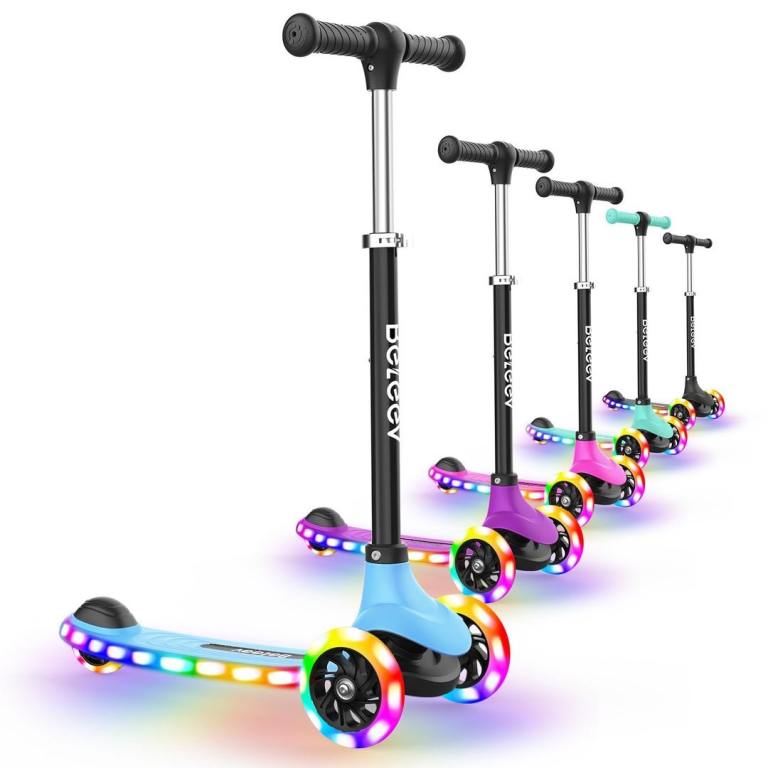 BRAND NEW- Adjustable Kids Scooter with light up wheels ages 3-8