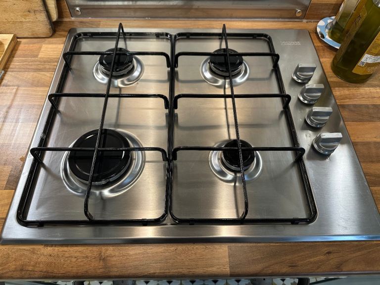 Zanussi ZGH62414XS gas hob