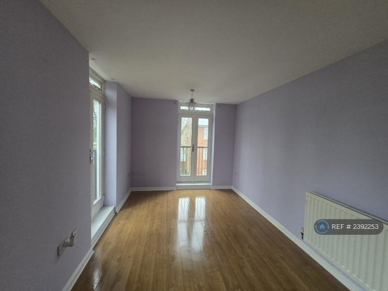 2 bedroom flat in Eudo House, Colchester, CO2 (2 bed) (#2392253)