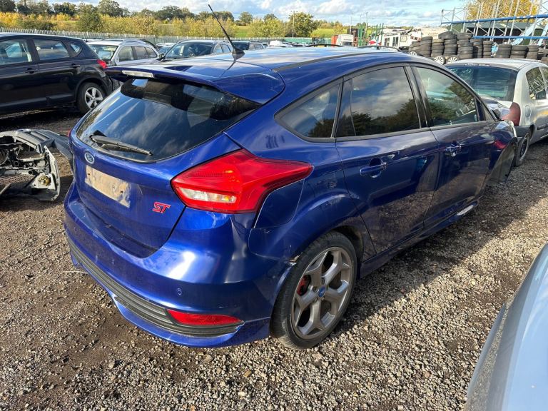 2014 FORD FOCUS ST BREAKING SPARES PARTS