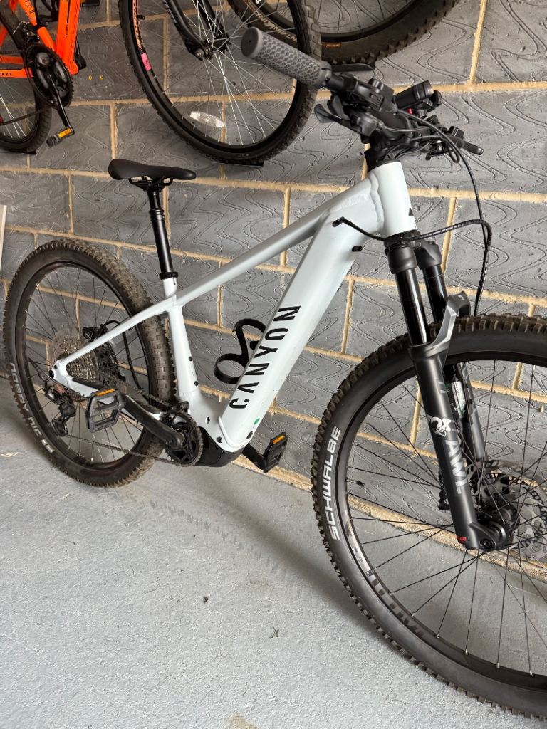 Canyon Electric Mountain Bike – Bosch Performance CX assisted 