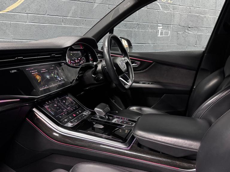 AUDI Q7 3.0 TFSI V6 55 Black Edition 2021