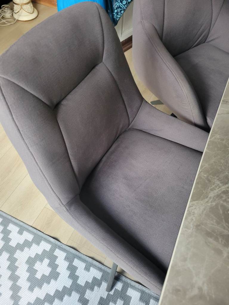 Comfortable table, chairs and couch dinning set