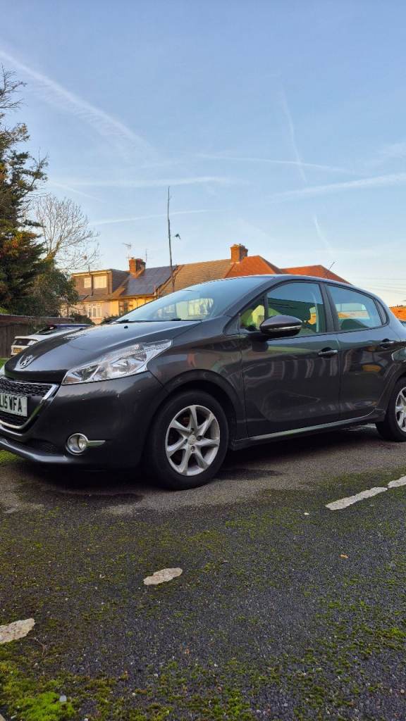 Peugeot, 208, Hatchback, 2015, Manual,