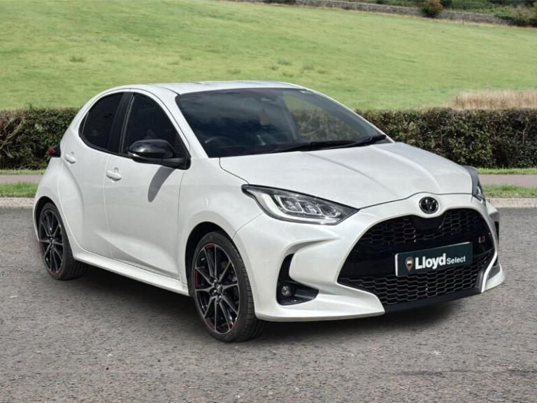 TOYOTA YARIS 1.5 Hybrid GR Sport 5dr CVT