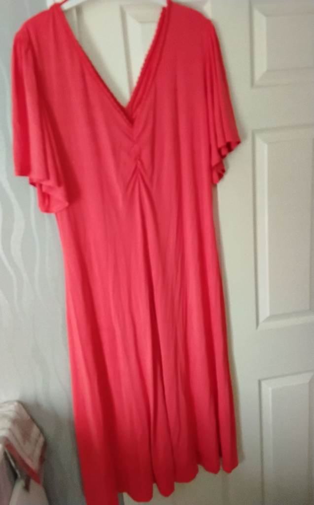 Moonson coral dress size 22 worn twice
