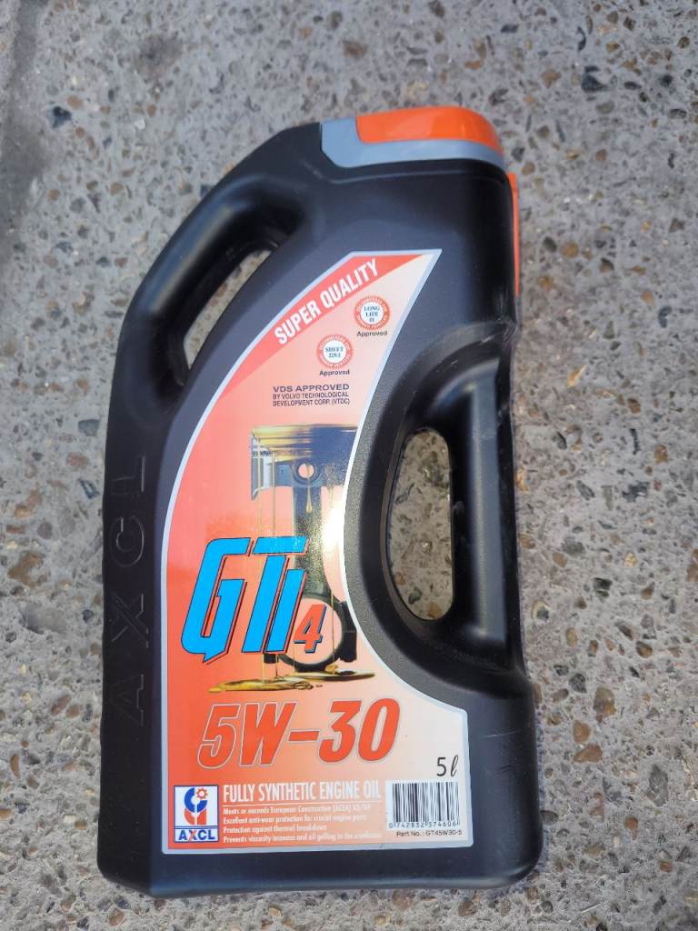 Engine oil 5w30 5 litres