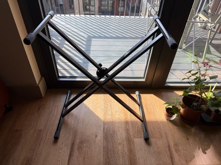 Black Keyboard Stand – X-Frame, Good Condition