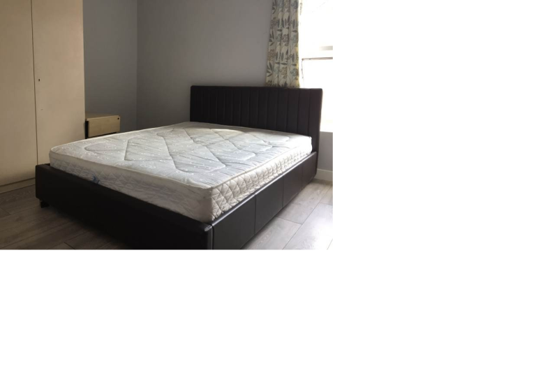 Spacious & Cosy Double Room For Rent AT NN4 8HD