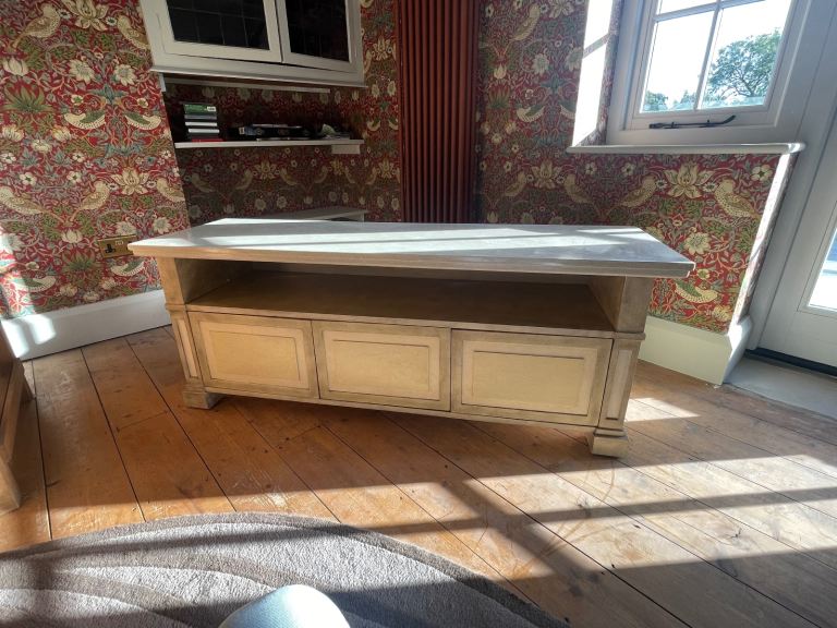 TV stand/console table 