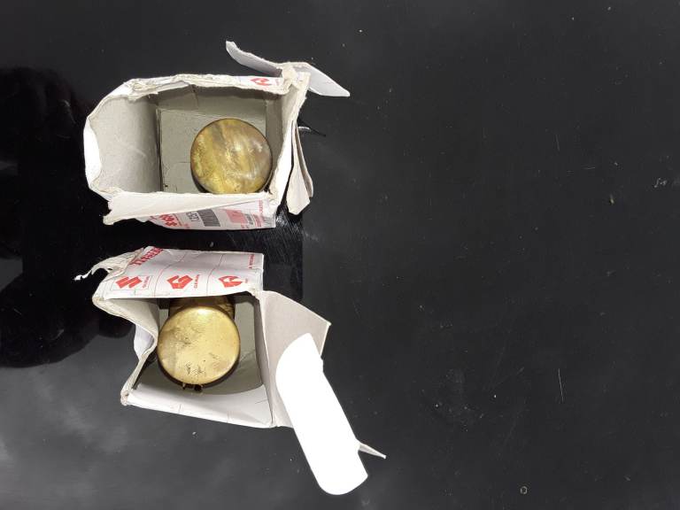 Suzuki Gt500 carberter floats