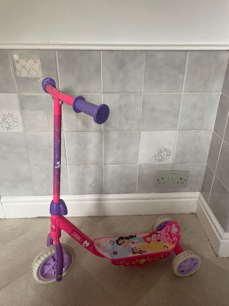 Disney Princess Tri-Lite 3 Wheel Scooter