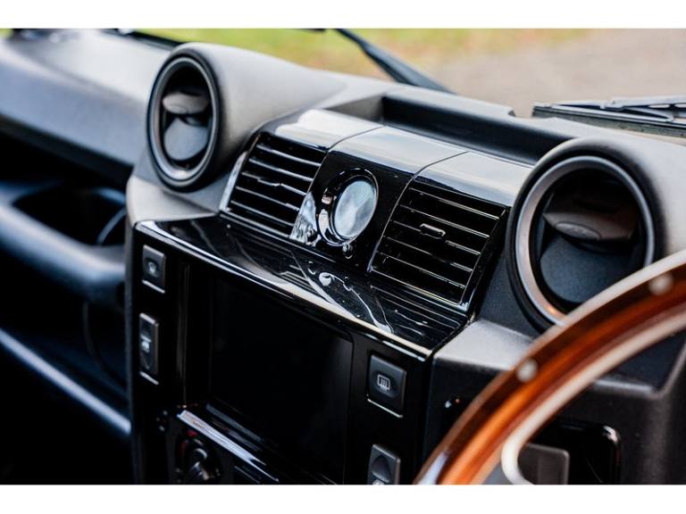 2014 Land Rover Defender XS Station Wagon TDCi [2.2] WINDOW VAN DIESEL Manual