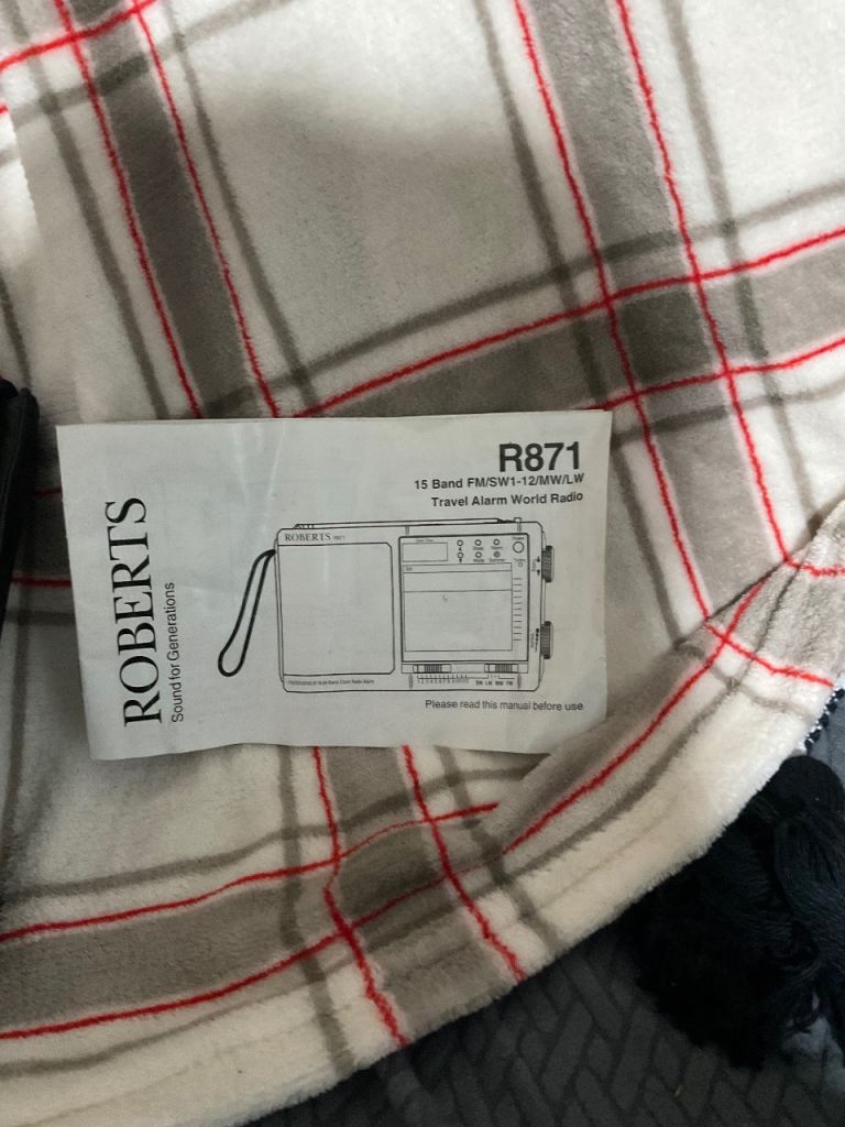 Robert’s 15 band FM/SW1- 12/MW/LW portable Radio/ alarm clock. 