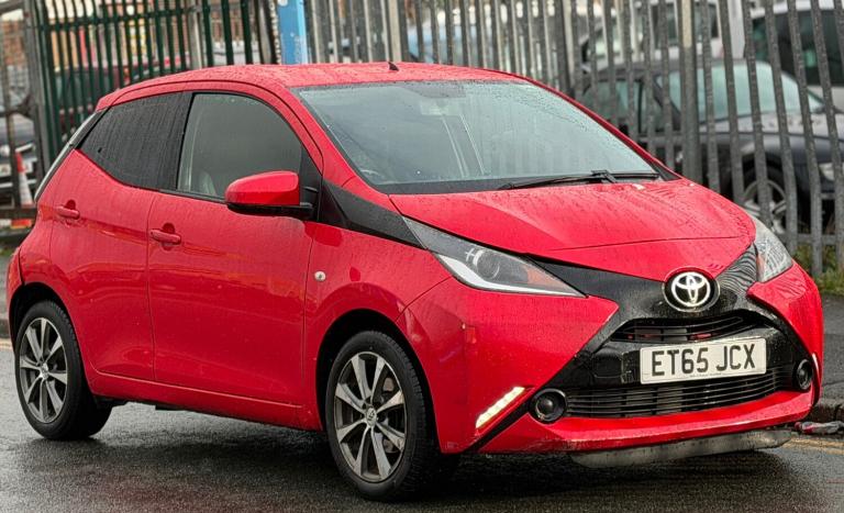 2016 Toyota AYGO 1.0 VVT-i X-Play 5dr HATCHBACK Petrol Manual