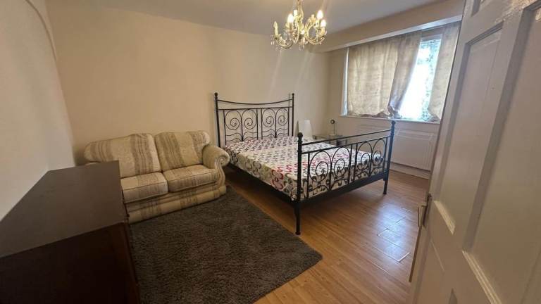 A Big Double Room is available in Cr41NF 