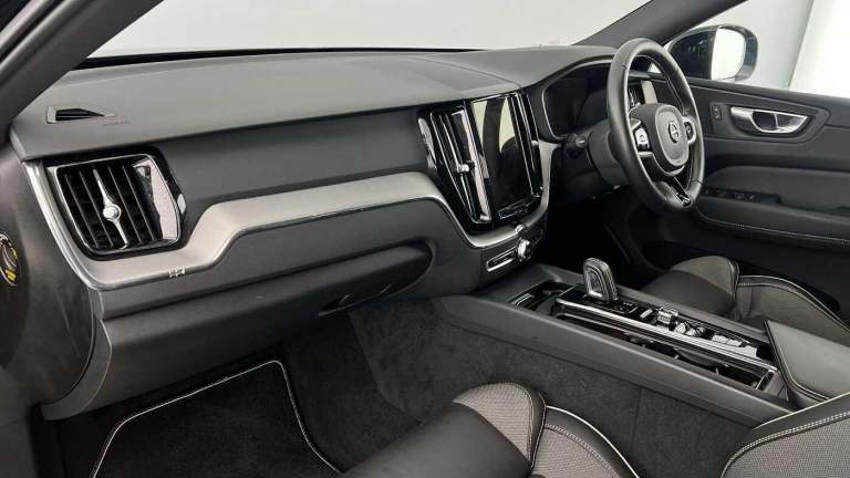 2021 Volvo XC60 R-Design, B5 AWD mild hybrid ESTATE Petrol/Electric Hybrid Automatic