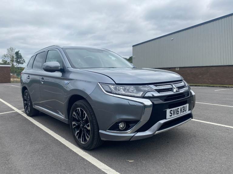 2016 Mitsubishi Outlander PHEV 2.Oh 12kWh GX4 Auto 4x4, Full Service History
